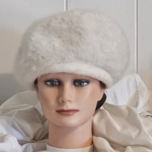Angora white fur hat - Picture 1 of 4